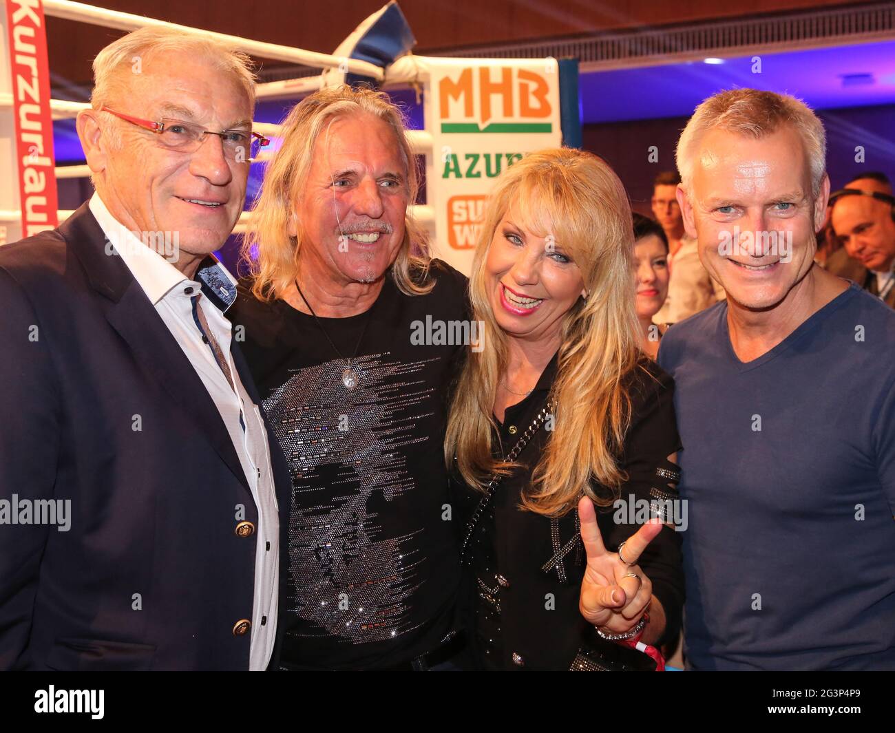 Eduard Geyer, Peter Taudte , la chanteuse Petra Zieger et la chanteuse Dirk Michaelis Banque D'Images
