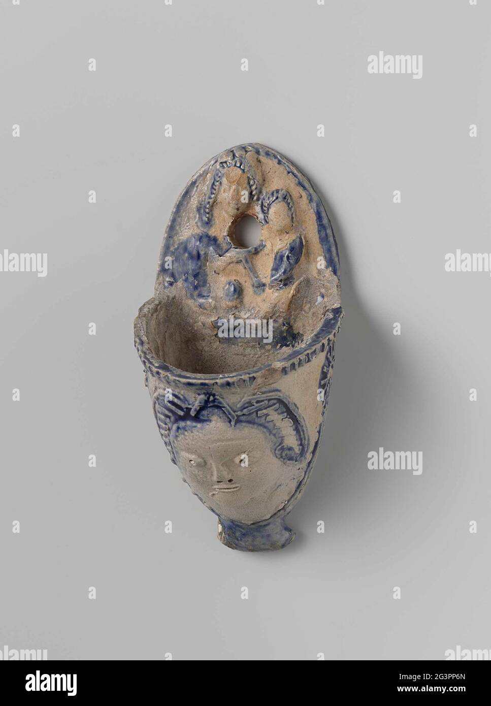 Bac à eau de bois en grès. Bac à eau de bois en grès. Sur la plaque