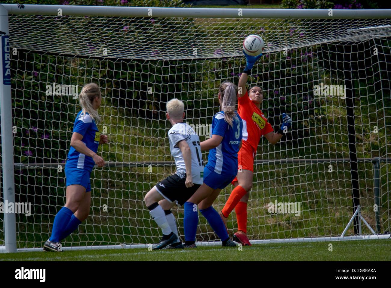 Llandarcy, Neath, pays de Galles 30 mai 2021. Orchard Welsh Premier Women's League match entre Swansea City Dames et Abergavenny Women. Banque D'Images