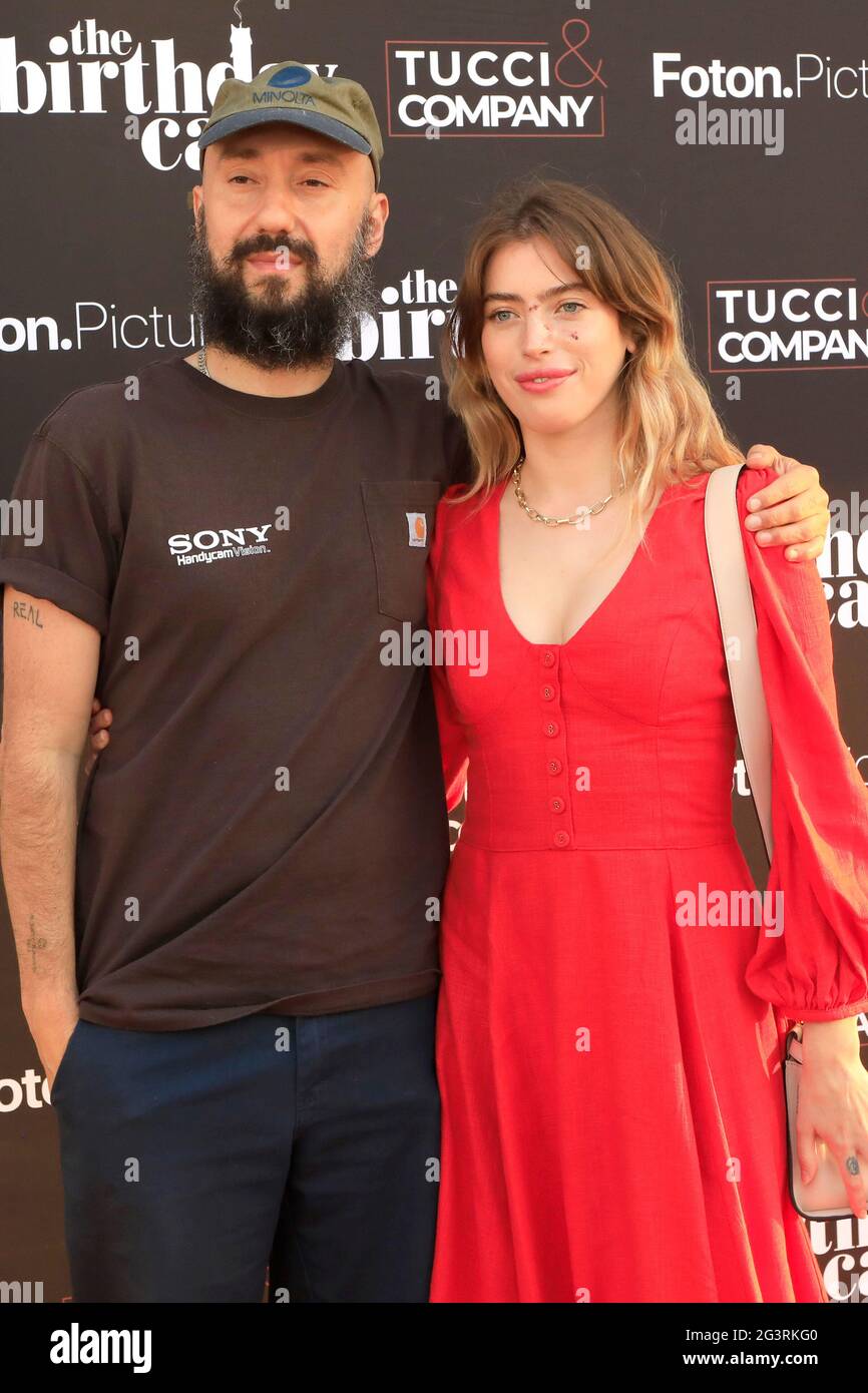 Los Angeles 24 Mars Jimmy Giannopoulos Clara Mcgregor Au Gateau D Anniversaire La Premiere Au Theatre Des Beaux Arts Le 24 Mars 21 A Beverly Hills Ca Photo Stock Alamy