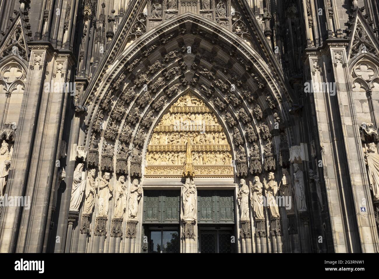 Entrée principale de la cathédrale de Cologne Banque D'Images