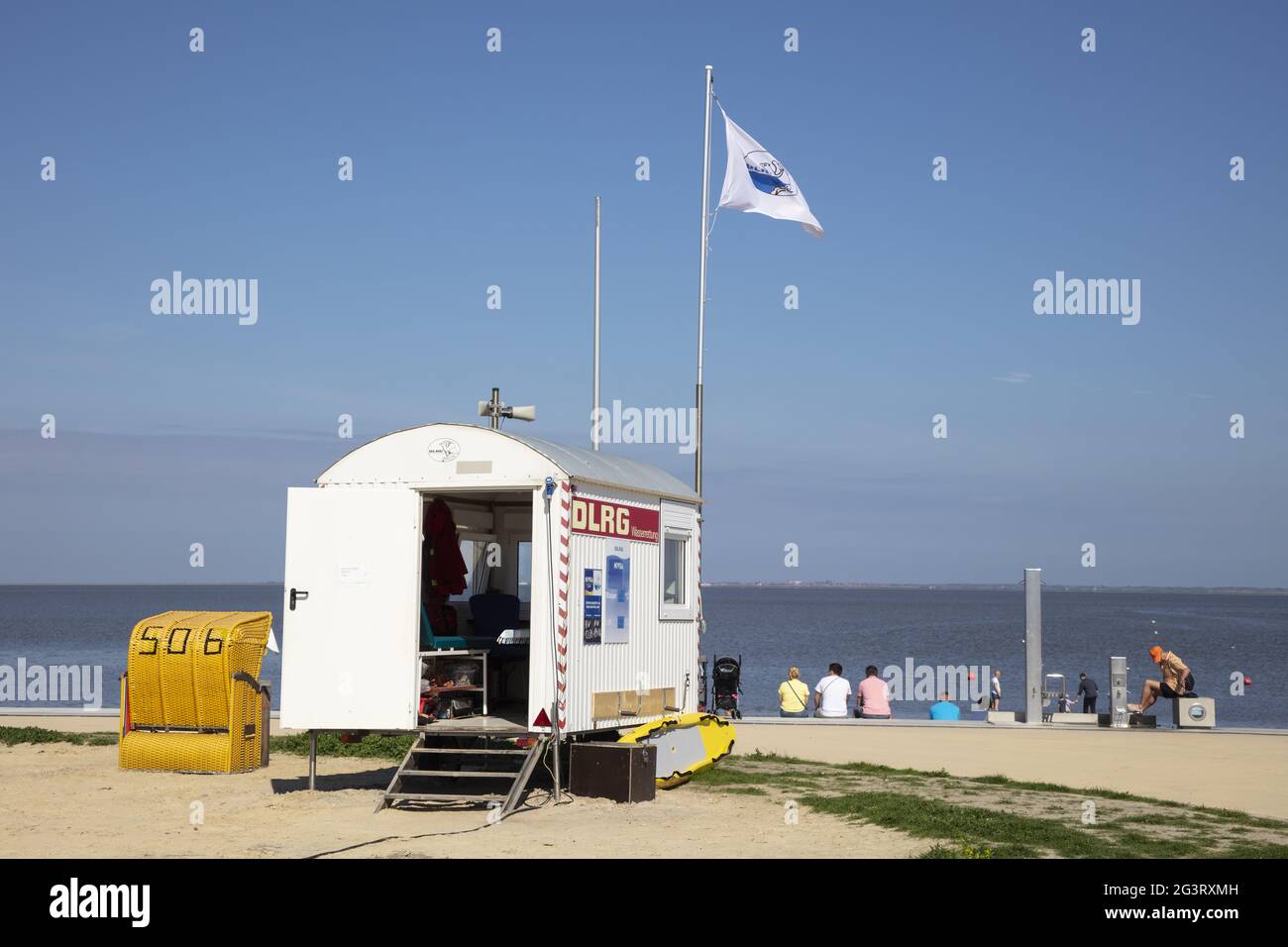 DLRG économie d'eau à la plage de Norddeich Banque D'Images