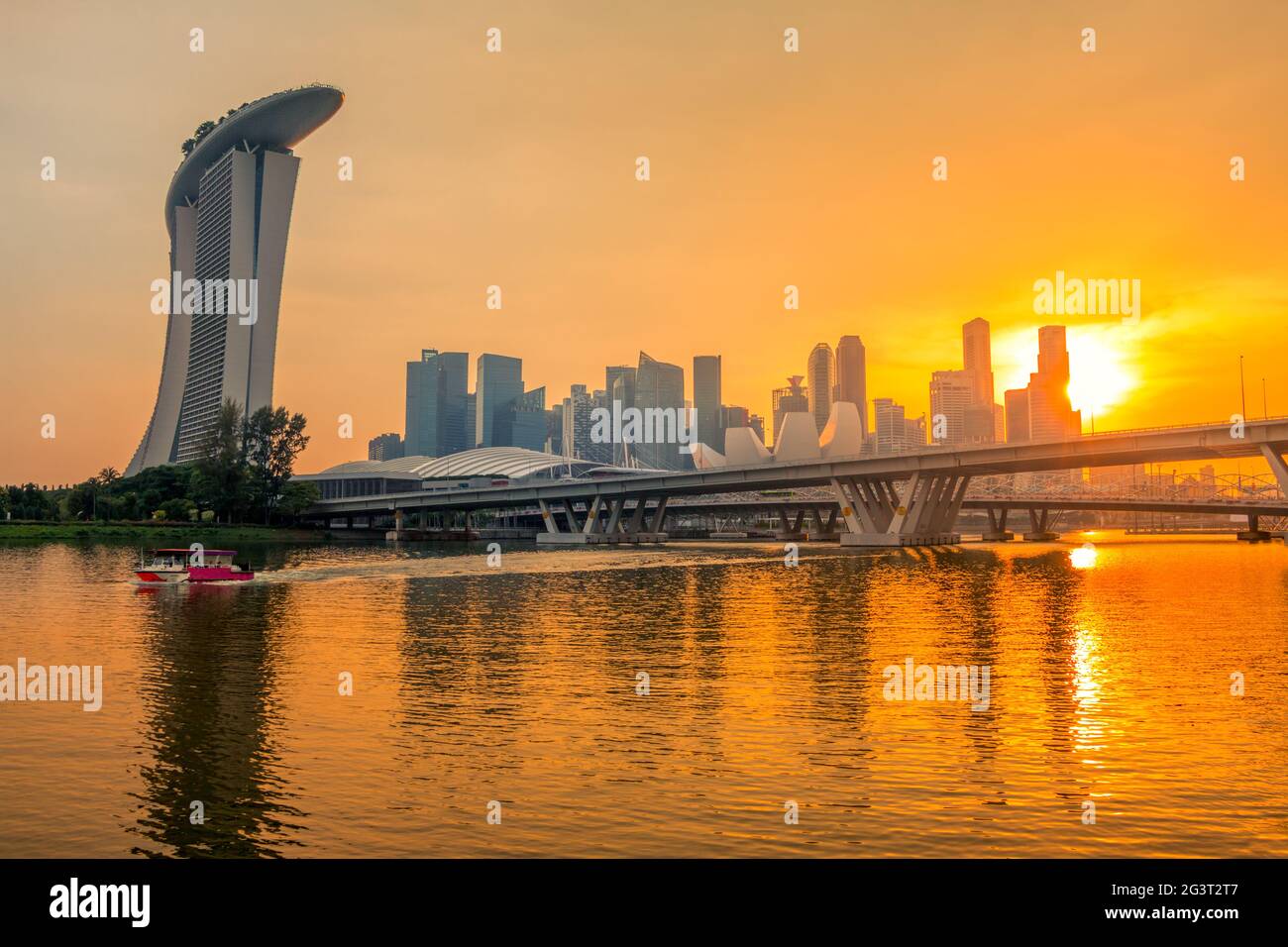 Coucher de soleil sur le centre-ville de Singapour Banque D'Images