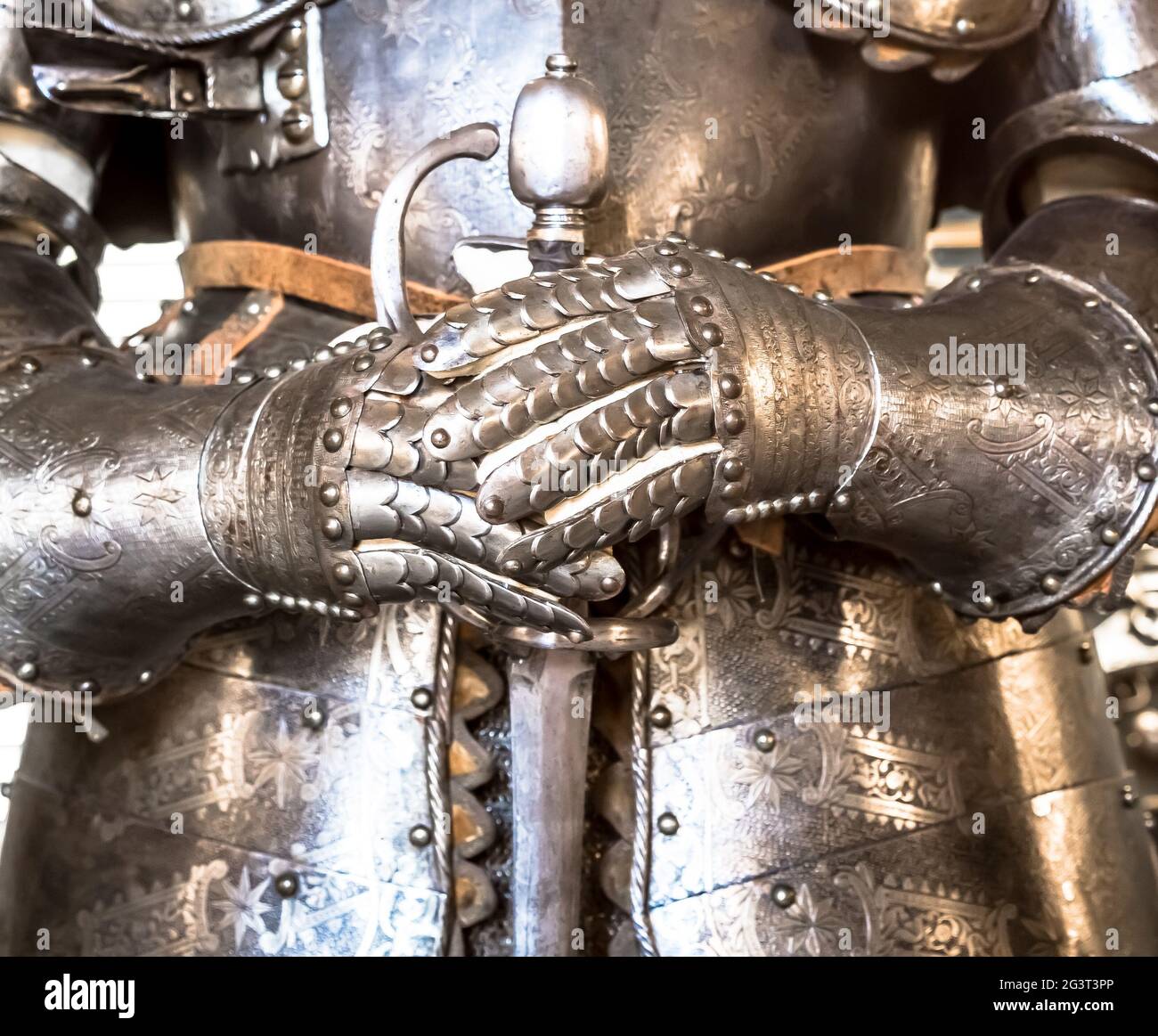 Armure de chevalier d'âge moyen - 15ème siècle Banque D'Images