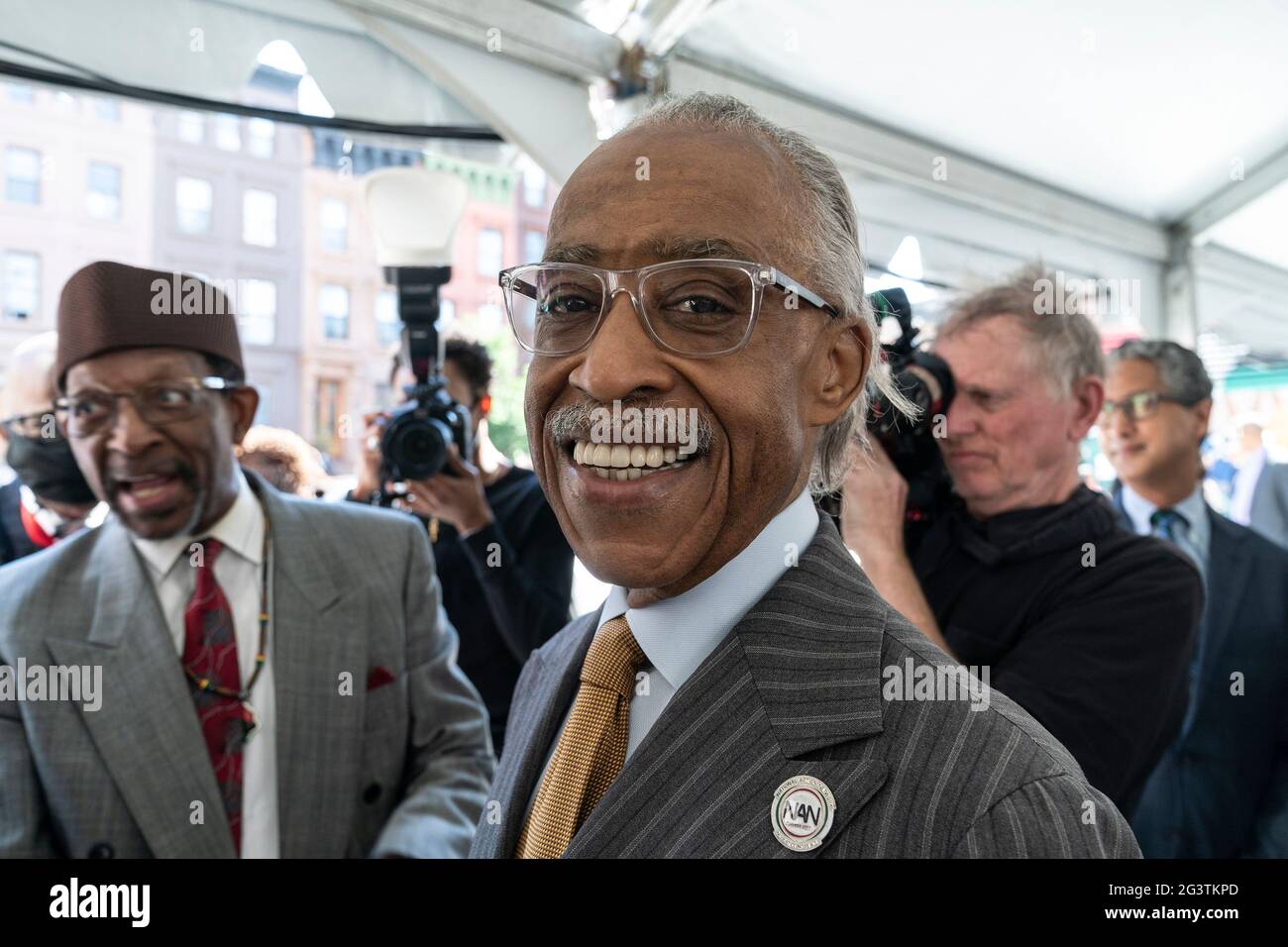 New York, États-Unis. 17 juin 2021. Le 17 juin 2021, le révérend Al Sharpton participe au lancement de la construction du National Urban League Empowerment Centre à Harlem, à New York. Le nouveau centre comprendra le Musée des droits civils urbains, le siège social de la NAL, l'Institut national de la Ligue urbaine pour la course, l'équité et la justice, 170 unités de logement abordable, des bureaux pour les organismes sans but lucratif et des espaces de vente au détail. (Photo de Lev Radin/Sipa USA) crédit: SIPA USA/Alay Live News Banque D'Images