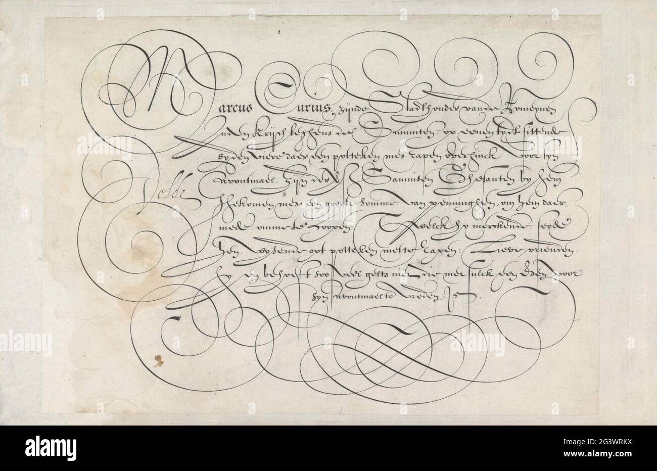 Conception d'un exemple d'écriture: Marcus Curius (...); Spieghel der poignet. Dessin calligraphique avec neuf règles en néerlandais: Marcus Curius ... Avontmael aux versets. Le texte est encadré par un travail de curling. Le dessin fait partie d'un album. Banque D'Images