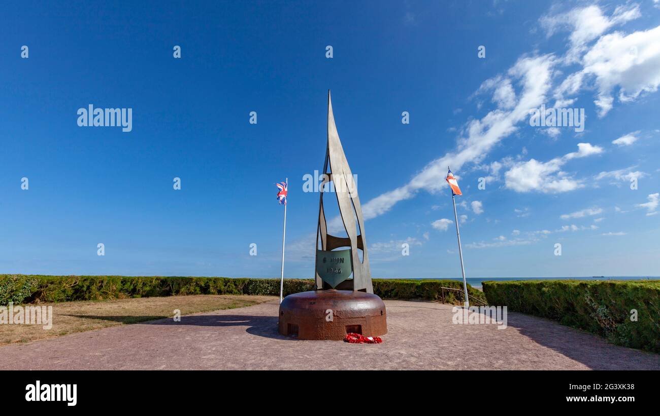Ouistreham (Normandie, Nord-Ouest de la France) : la flamme, ou le monument Kieffer, est en hommage aux commandos des Landes du jour J (non disponible Banque D'Images