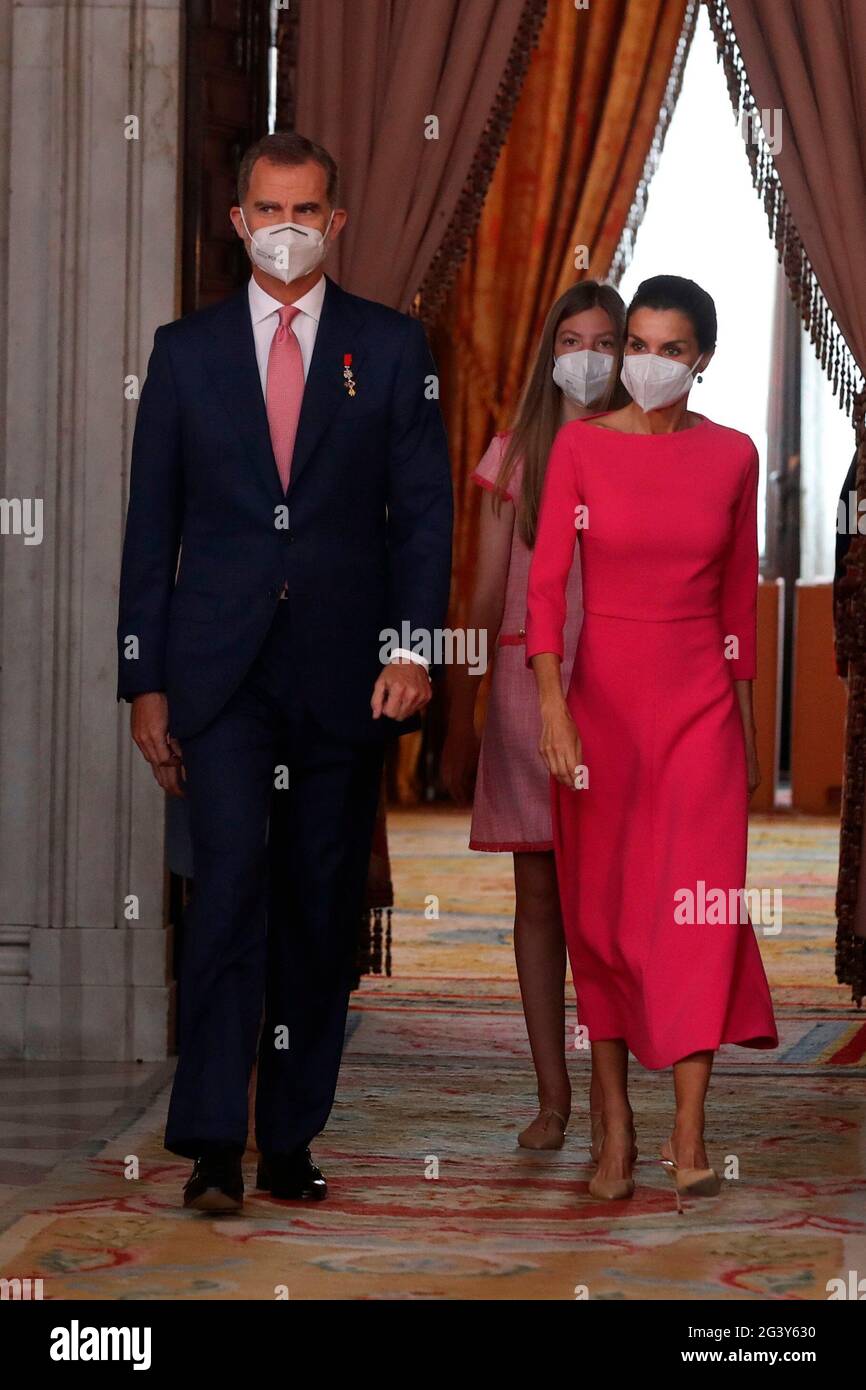 Madrid, Madrid, Espagne. 18 juin 2021. Le roi Felipe VI d'Espagne, la reine Letizia d'Espagne, la princesse Leonor de la Couronne, la princesse Sofia assiste à la remise des Prix de l'ordre du mérite civil au Palais Royal le 18 juin 2021 à Madrid, Espagne crédit: Jack Abuin/ZUMA Wire/Alay Live News Banque D'Images