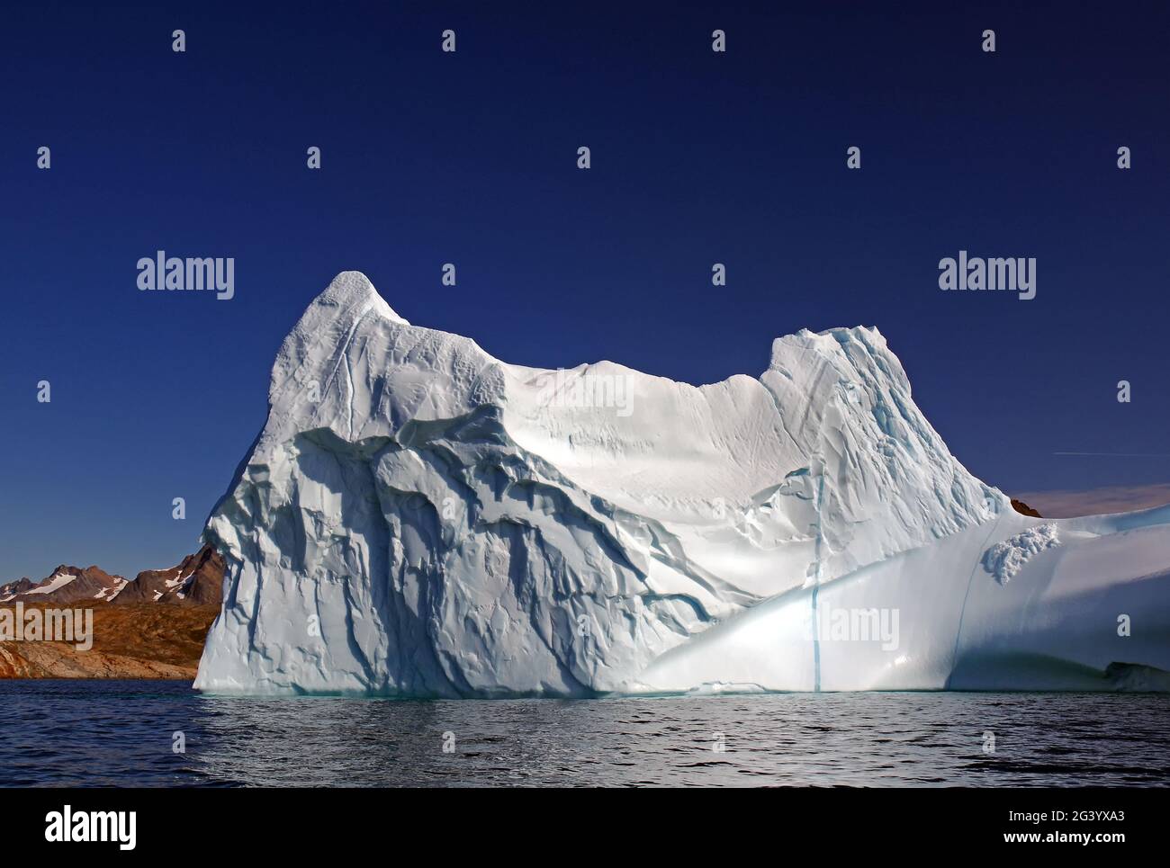 Iceberg géant dans l'est du groenland Banque D'Images