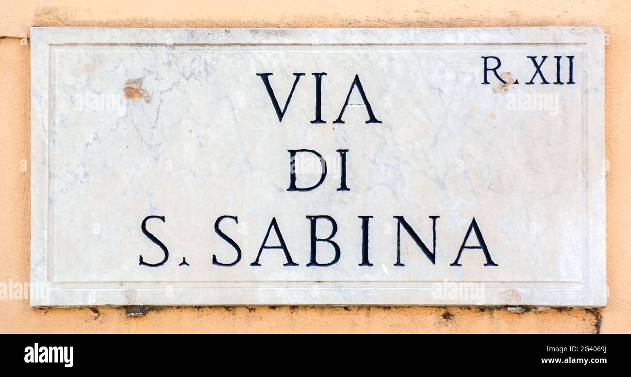 Via di S. Sabina , panneau de rue sur le mur à Rome, Italie Banque D'Images