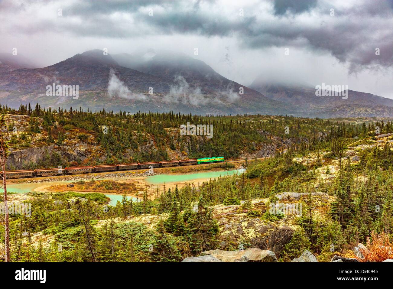 Excursion en croisière en Alaska à Skagway - White Pass et train ferroviaire du Yukon - trajet panoramique à travers le paysage naturel. Banque D'Images