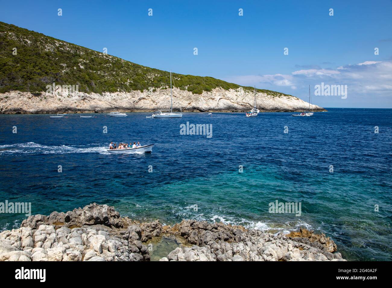 Île de Vis, près de Split, Croatie, emplacement historique de la défaite de  Napoléon et les Nazis. Ici à l'abri des partisans. Les QG de Tito Photo  Stock - Alamy