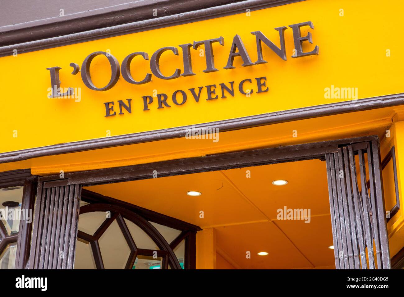 L'Occitane affiche le nom de la société sur le front de vente Banque D'Images