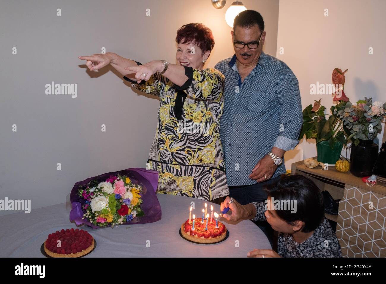 Paris : Fête d'anniversaire Fabienne Thibeault par le modèle Jérémy Bellet Banque D'Images