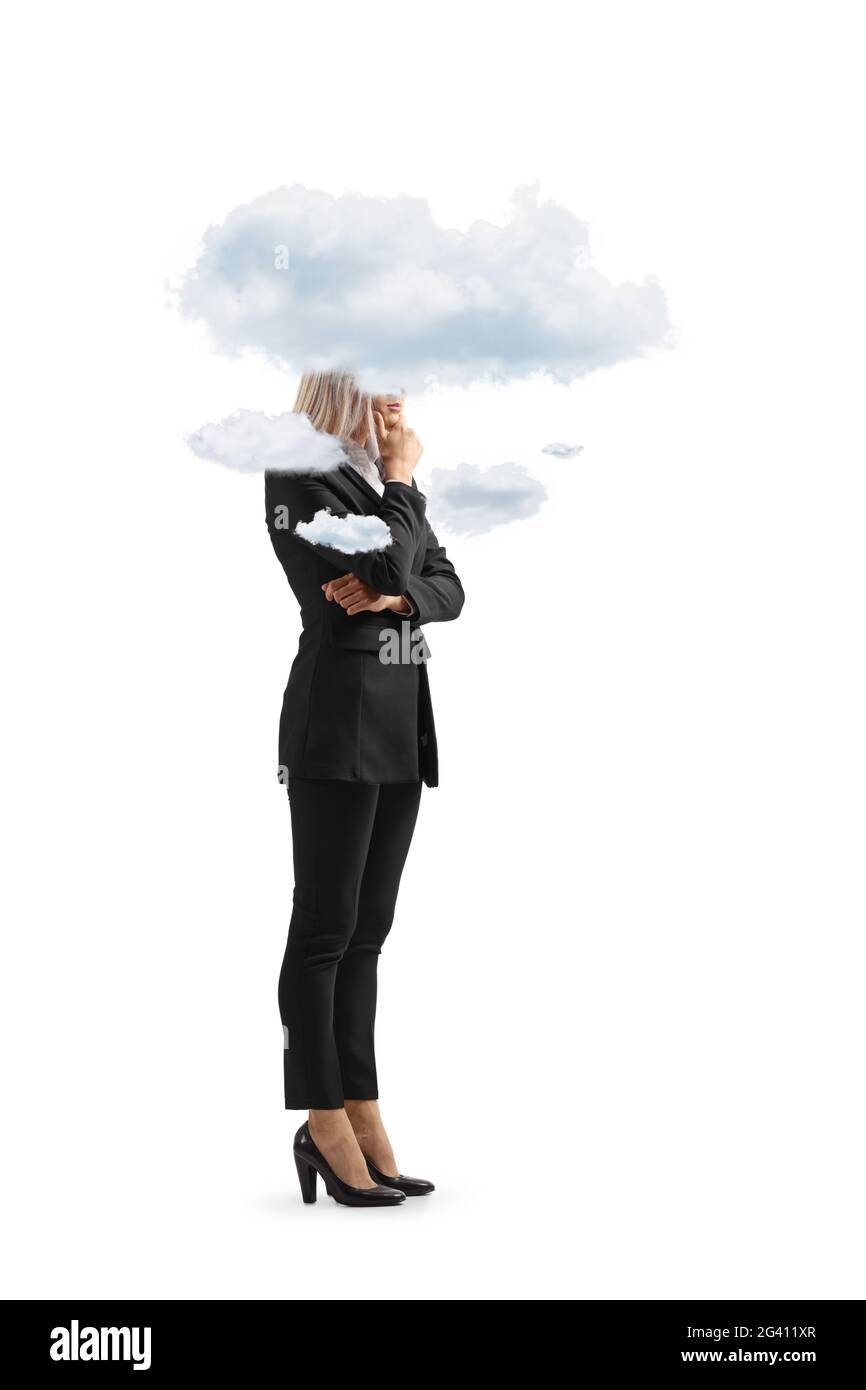 Prise de vue en longueur d'une jeune femme d'affaires avec des nuages autour de sa tête isolés sur fond blanc Banque D'Images