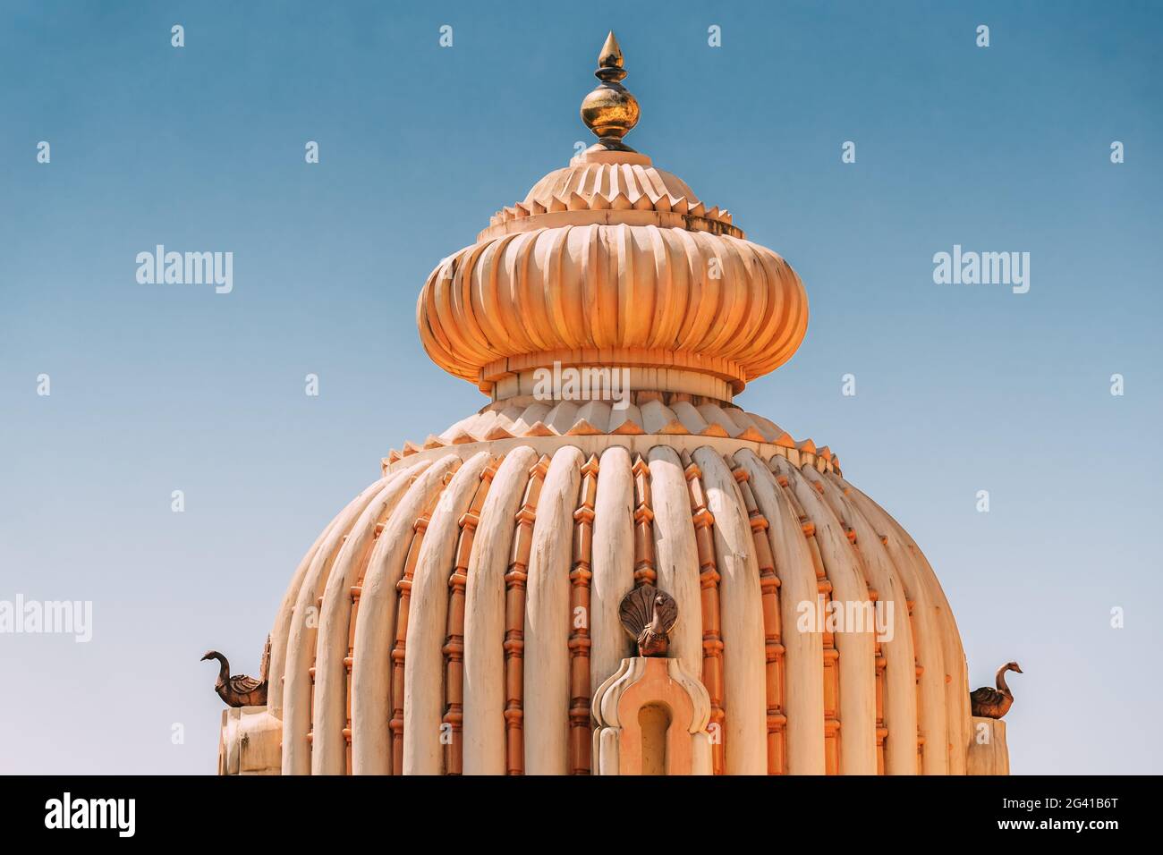 Mapusa, Goa, Inde. Le Shree Ganesh Mandir, Temple de Ganeshpuri. Site d'intérêt célèbre et destination populaire. Détails de gros plan Banque D'Images