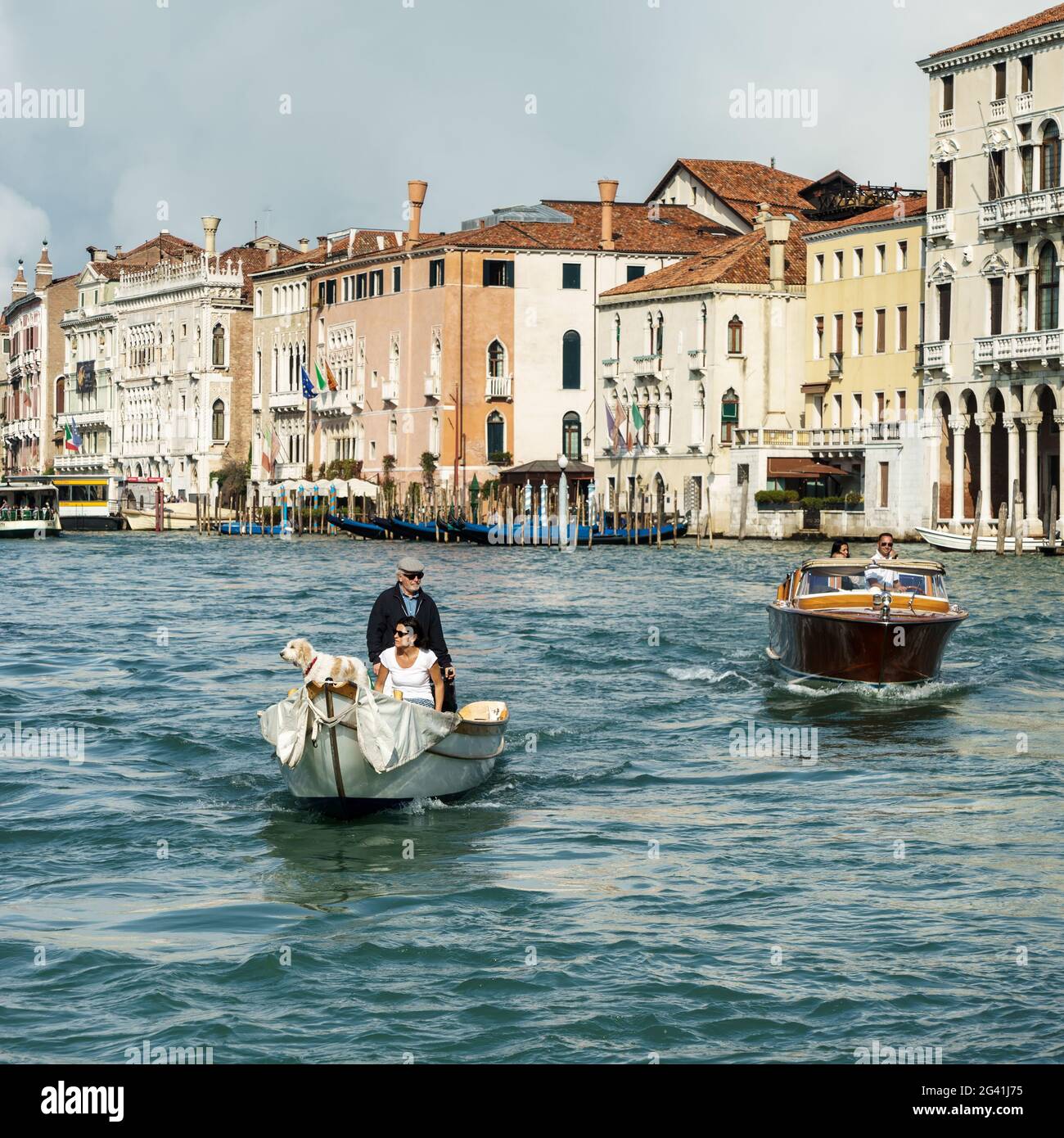 Croisière sur les canaux de Venise Banque D'Images