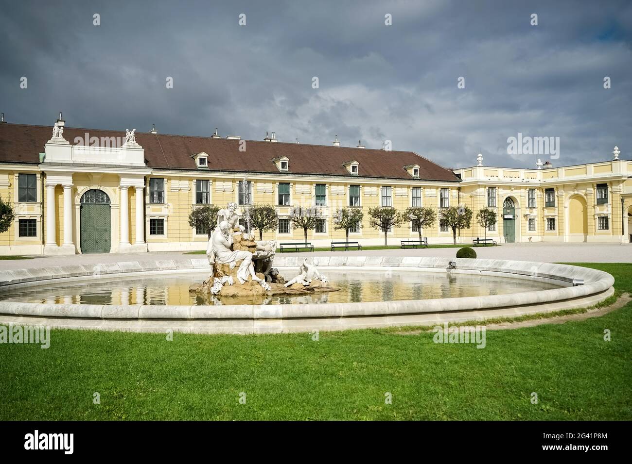 Danube, Inn, et de l'Enns de statues dans le Palais Schönbrunn à Vienne Banque D'Images