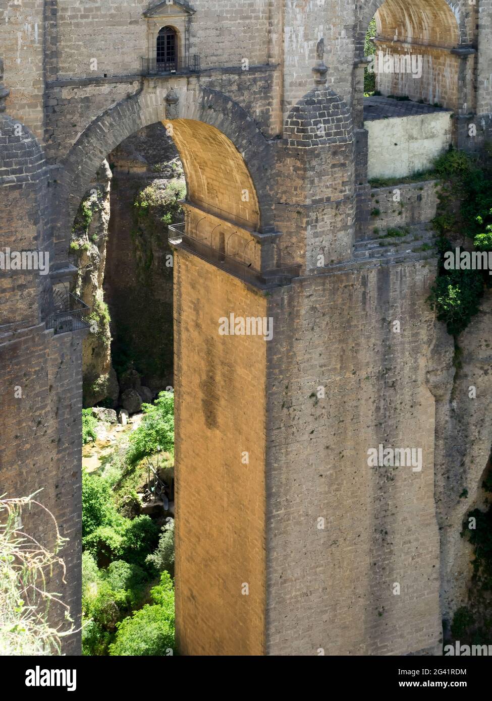 RONDA, Andalousie/ESPAGNE - mai 8 : Vue sur le nouveau pont de Ronda Espagne le 8 mai 2014 Banque D'Images