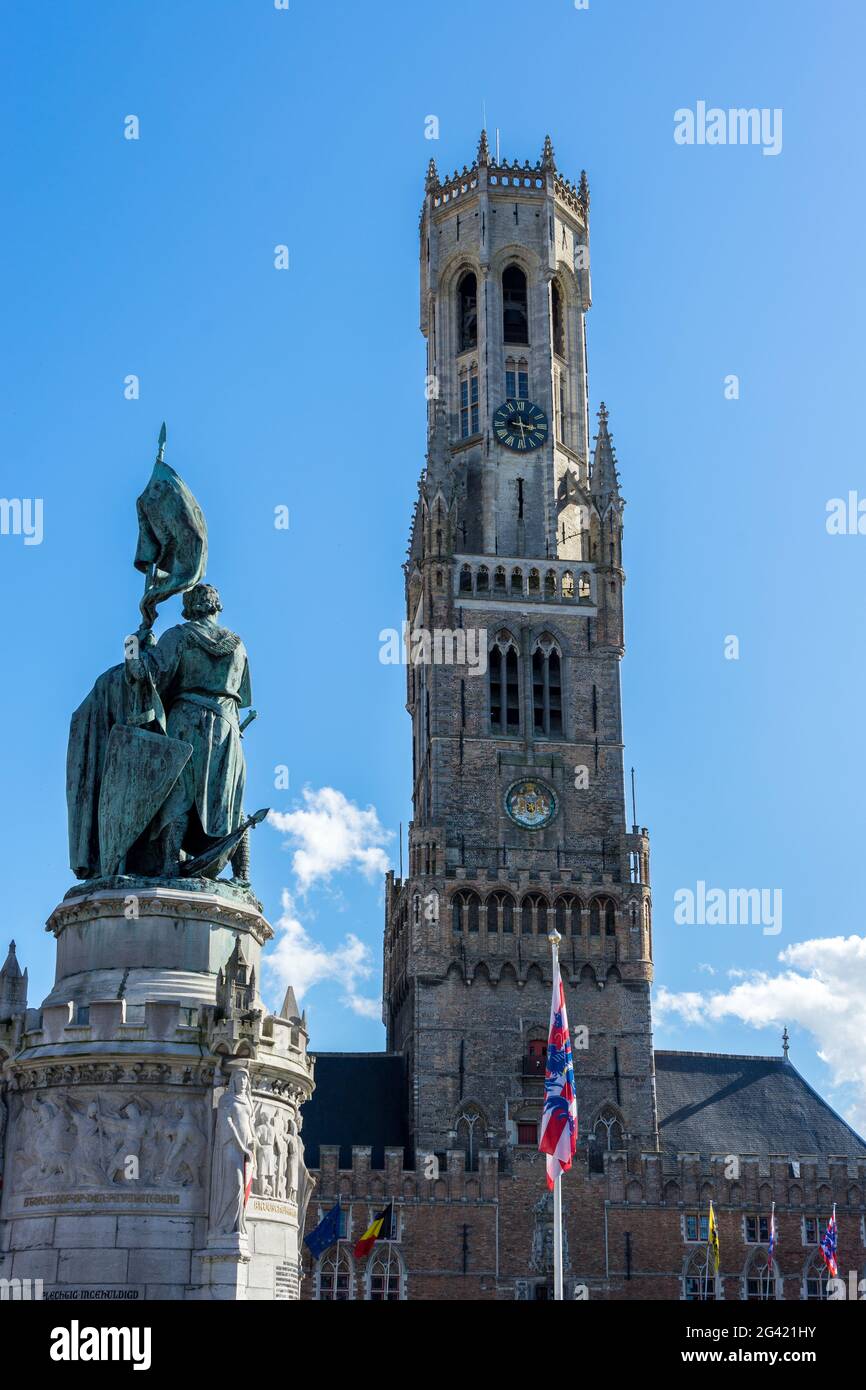 Vue vers l'ouest du beffroi de Bruges Flandre Belgique Banque D'Images