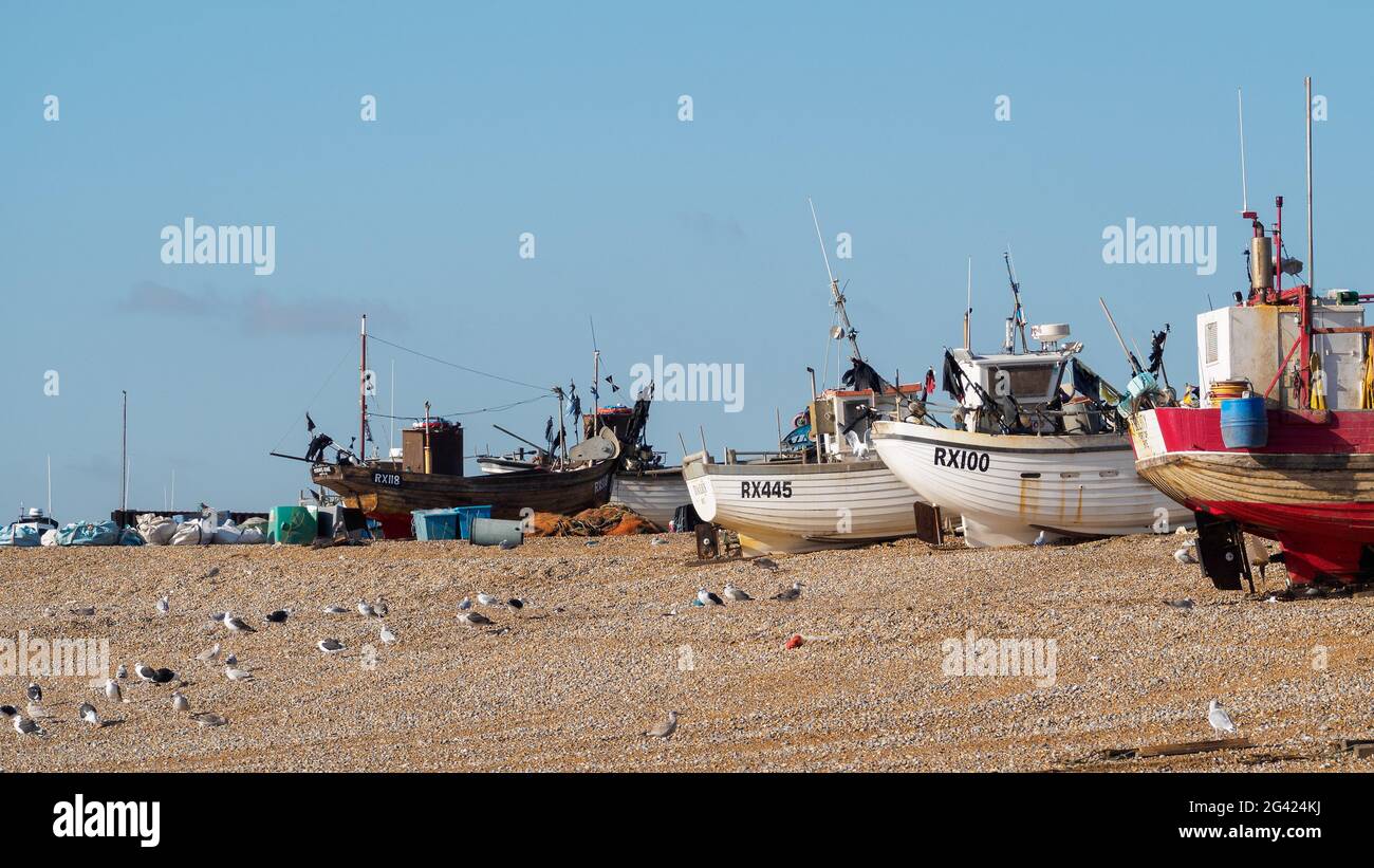 Bateaux de pêche sur la plage de Hastings Banque D'Images