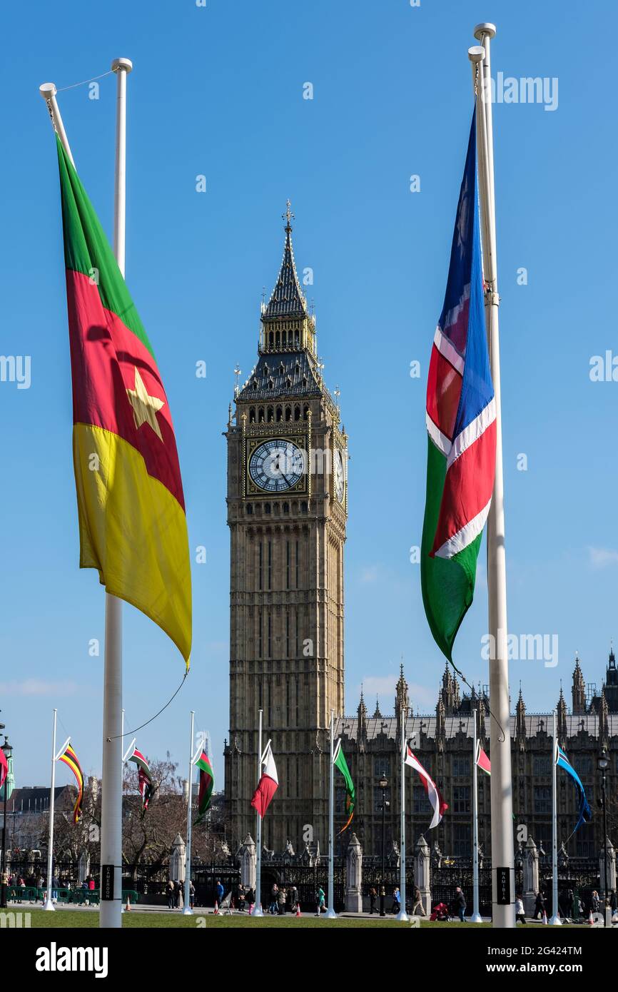 Vue de Big Ben à la place du Parlement Banque D'Images