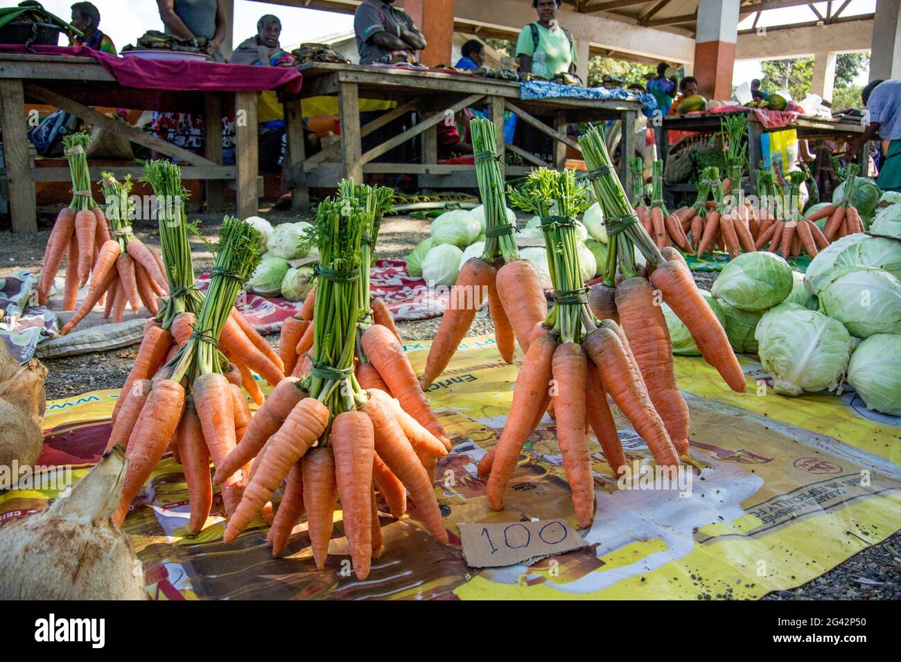 Carottes sur le marché à Tanna, Vanuatu, Pacifique Sud, Océanie Banque D'Images