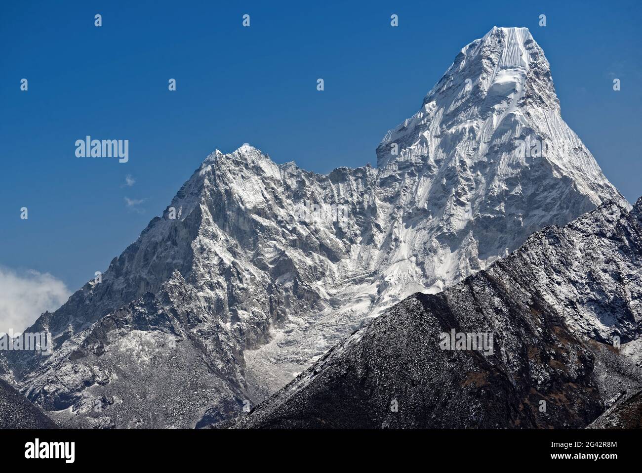 Le Shapely Ama Dablam en Solo Khumbu, Népal, Himalaya, Asie. Banque D'Images Le Shapely Ama Dablam en Solo Khumbu, Népal, Himalaya, Asie. Banque D'Images