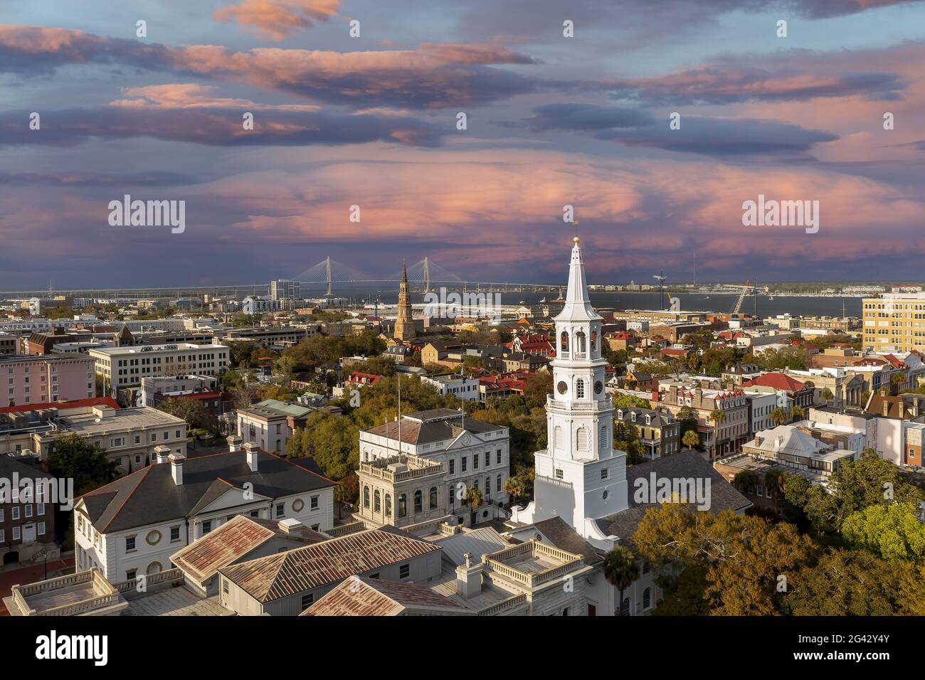 Drone personnel en action dans la ville de Charleston, SC Banque D'Images