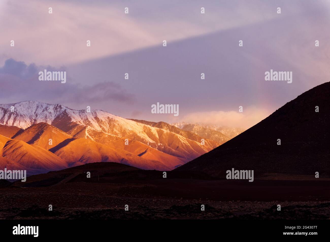 Montagnes enneigées, Californie, États-Unis Banque D'Images