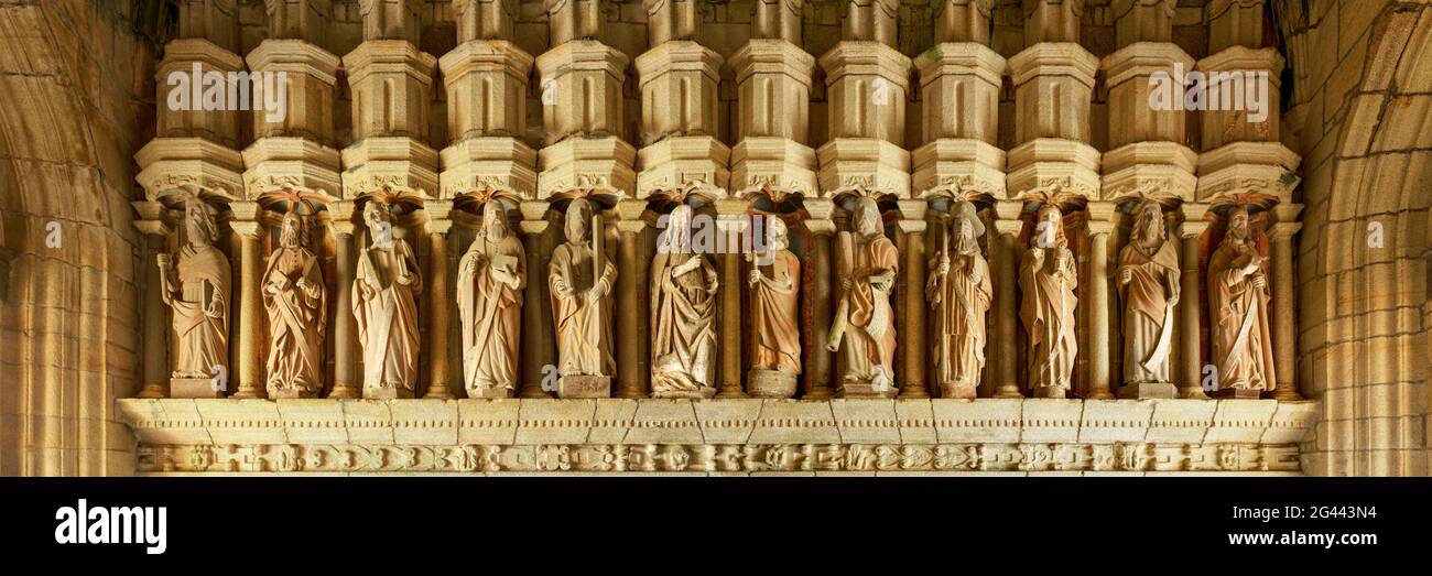 Douze statues d'apôtres, Église Saint-Germain, Pleyben, Finestre, Bretagne, France Banque D'Images