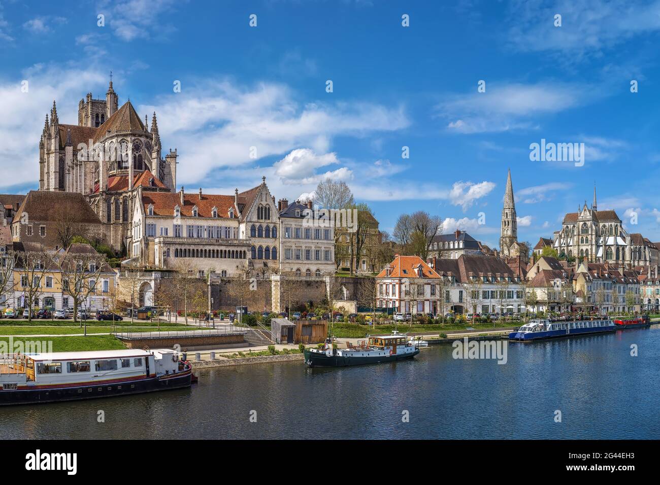 Vue sur Auxerre, France Banque D'Images