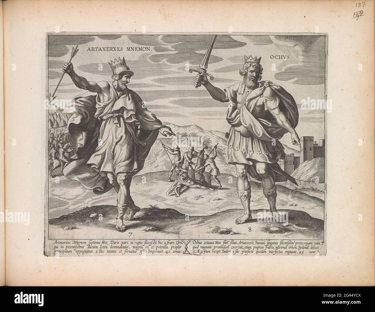 Roi Araxerxes II et roi Artaxerxes III; rois persans; Theatrum Biblicum hoc est Historiae Sacrae Veteris et Novi Testamenti Tabulis Aeneis Expressae. Gauche le roi Artaxerxes II de Perse debout avec une flèche dans sa main. En arrière-plan, vous pouvez voir comment artaxerxes a battu son jeune frère Cyrus qui s'était rebellé contre lui. Roi droit Artaxerxes III de Perse debout avec une épée dans sa main. En arrière-plan est probablement de voir comment son frère aîné est exécuté. Sous le montrer les textes explicatifs en latin. Cette impression fait partie d'un album. Banque D'Images