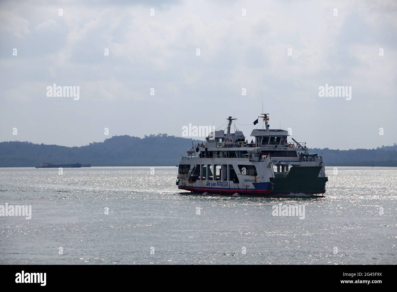 Ferry sur mer. Transport. Transport maritime, Tanjung Pinang Riau Islands Banque D'Images