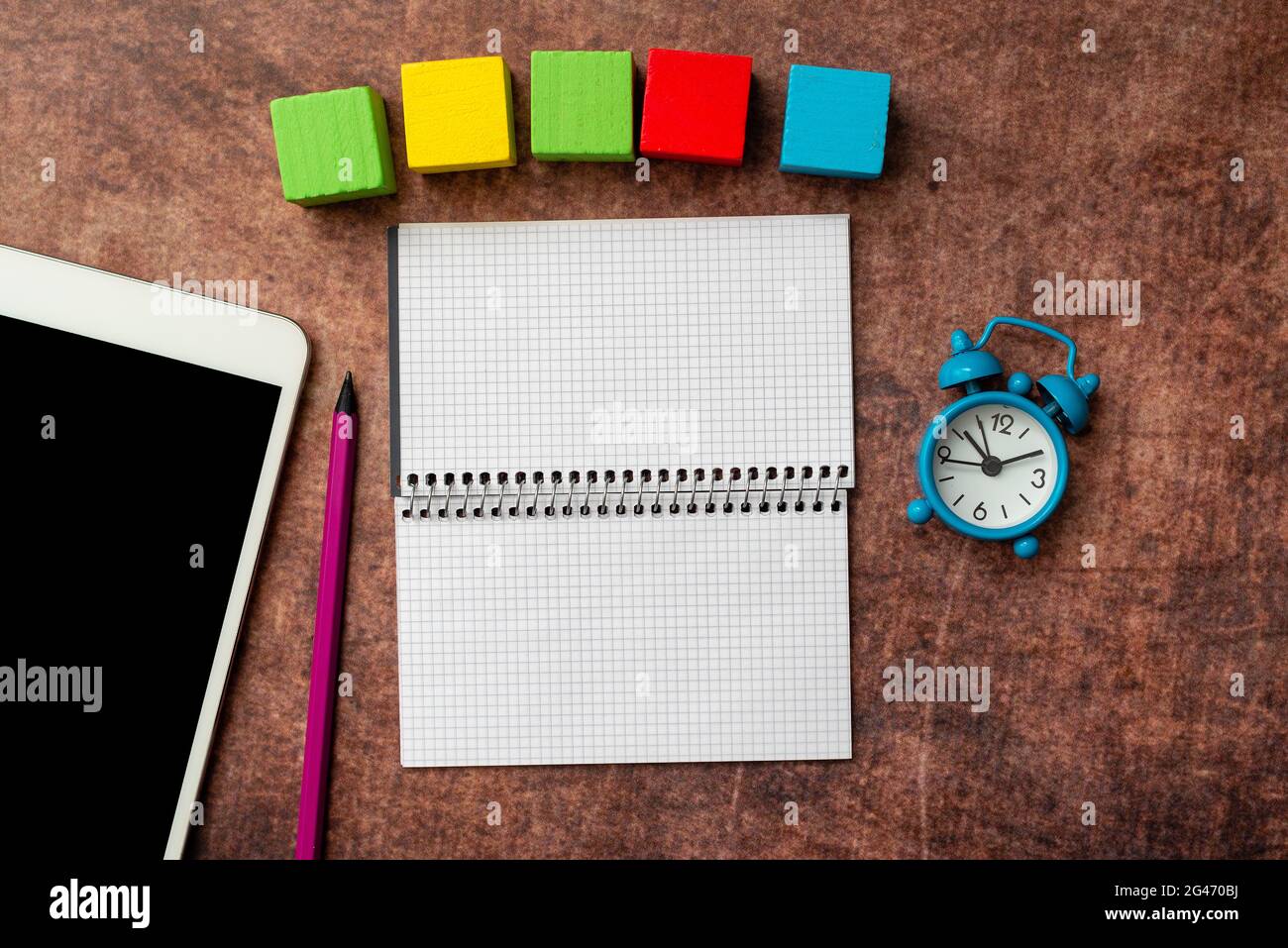 Penser de nouvelles idées brillantes, renouveler l'inspiration de la créativité, nouvelles opportunités, conceptions d'espaces de travail, Environnement de travail, Brainsto Banque D'Images