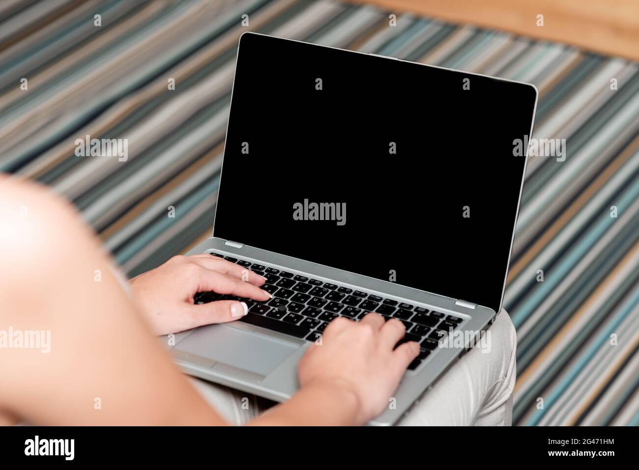 Travaux en ligne travail à distance connecter des personnes entre elles, appels voix/vidéo, équipement de communication, dispositif de dépannage, G Banque D'Images