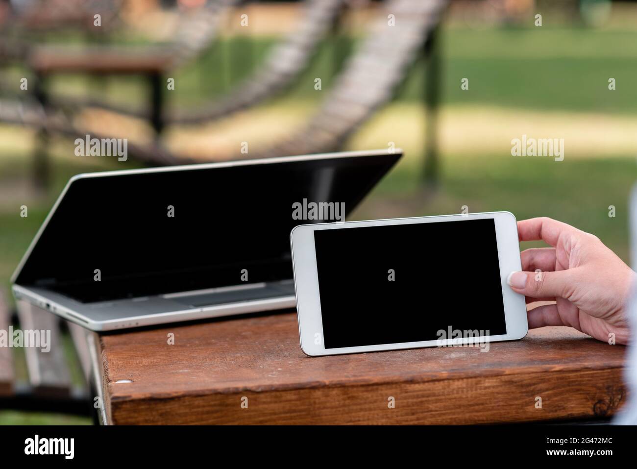 Travaux en ligne travail à distance connecter des personnes entre elles, appels voix/vidéo, équipement de communication, dispositif de dépannage, G Banque D'Images