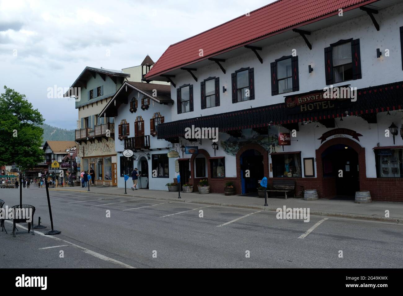 Scène à Leavenworth, Washington, une ville construite dans le style d'un village bavarois Banque D'Images