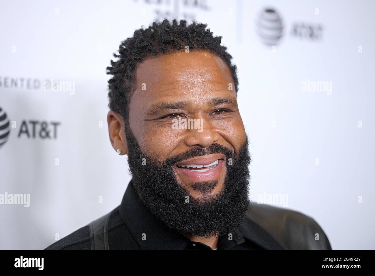 New York, États-Unis. 19 juin 2021. L'acteur Anthony Anderson assiste au tapis rouge pour la première "Untitled: Dave Chappelle Documentary" au radio City Music Hall lors du Tribeca Festival 2021 à New York, NY, le 19 juin 2021. (Photo par Anthony Behar/Sipa USA) crédit: SIPA USA/Alay Live News Banque D'Images