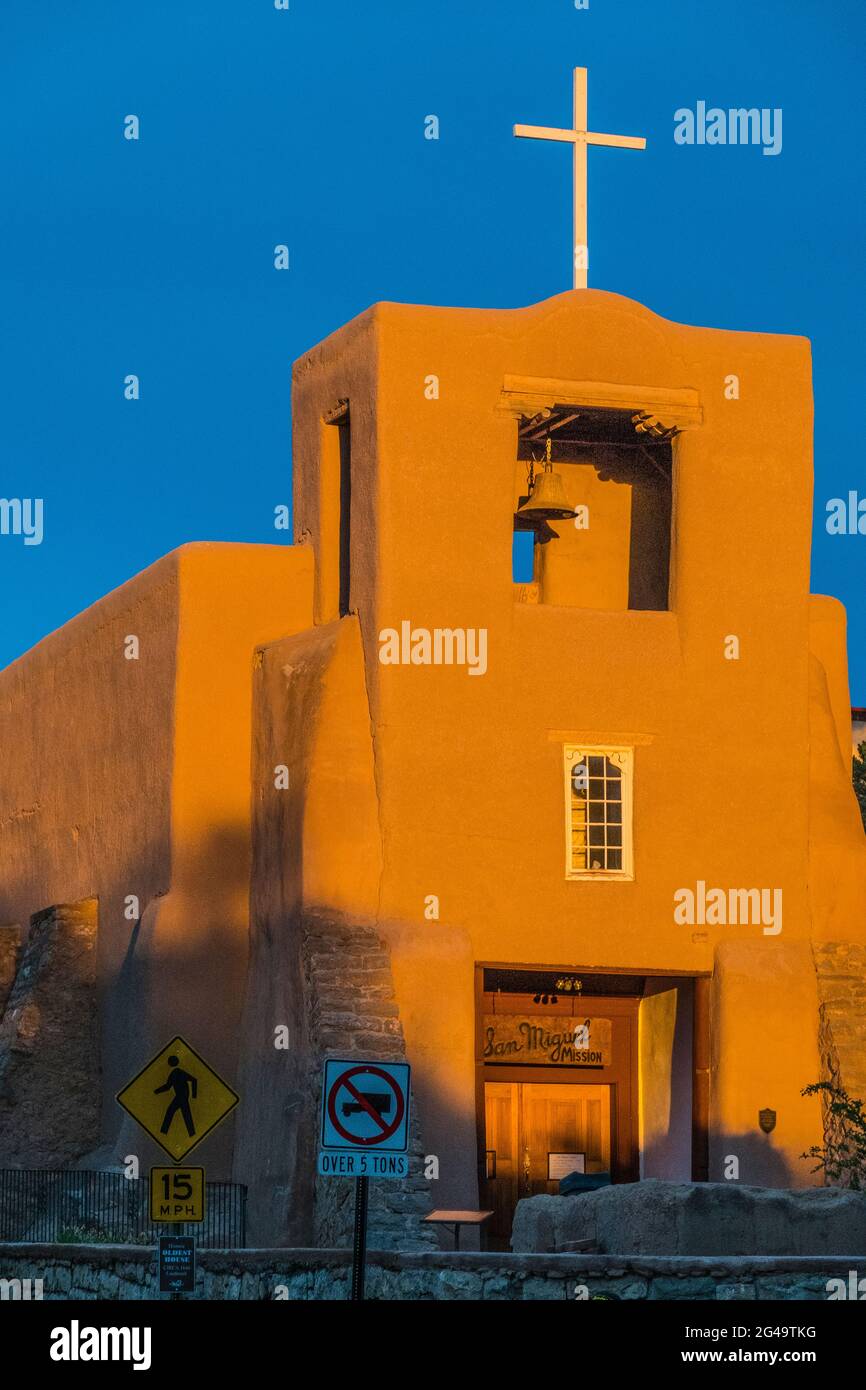 Mission San Miguel vers 1610 connue comme la plus ancienne structure d'église aux États-Unis. Banque D'Images