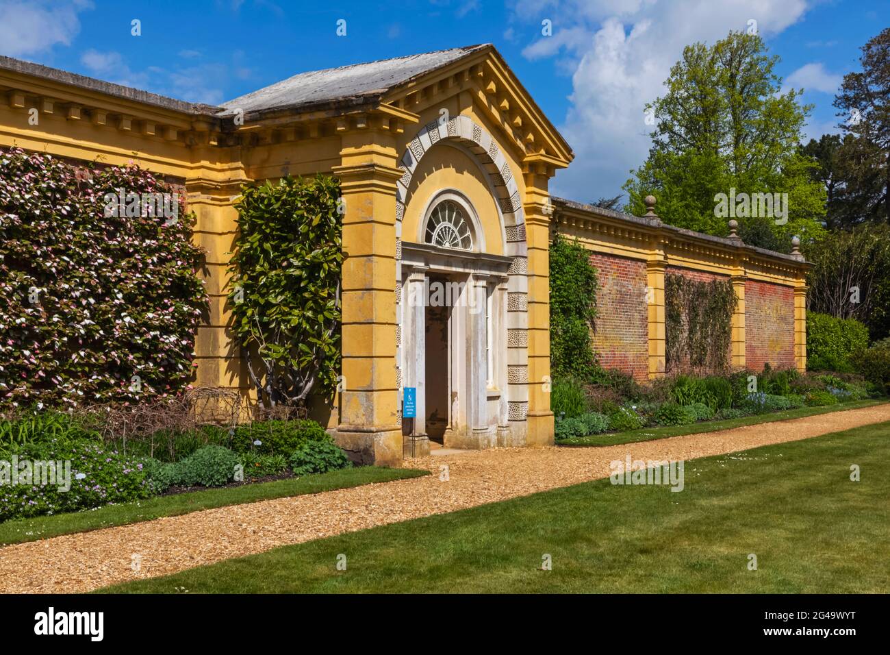 Angleterre, Île de Wight, East Cowes, Osborne House, l'ancienne maison de la Reine Victoria et du Prince Albert, entrée au jardin clos Banque D'Images
