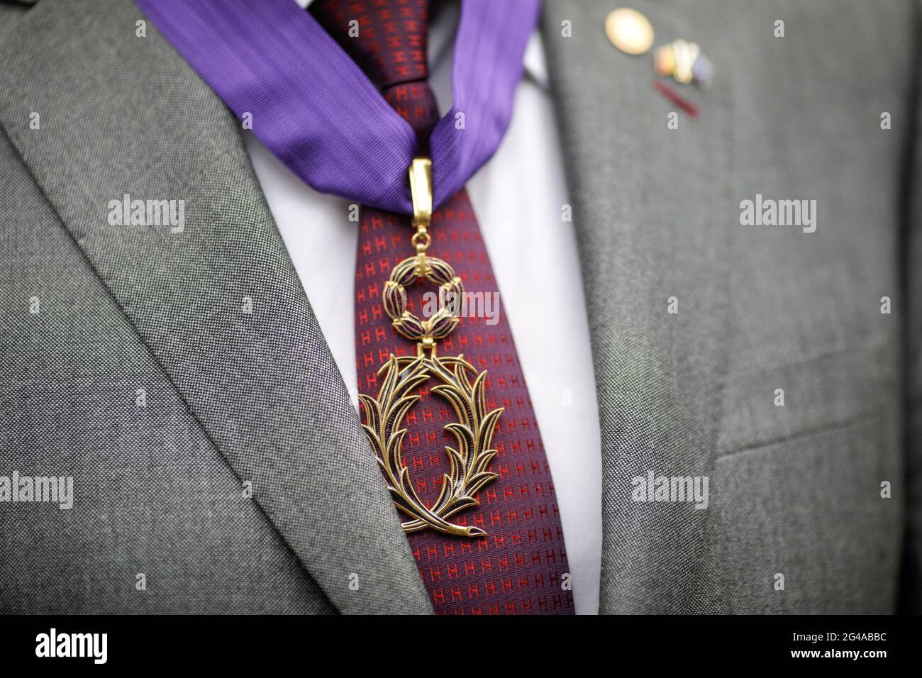 Bucarest, Roumanie - 18 juin 2021: Détails avec l'ordre des Palmes Académie (ordre des palmiers académiques), un ordre de chevalier de France pour l'acad Banque D'Images