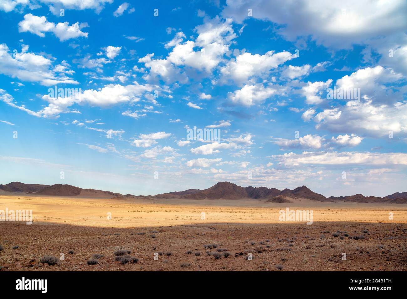 Paysage aride dans la région de Sossusvlei, Namibie Banque D'Images Paysage aride dans la région de Sossusvlei, Namibie Banque D'Images