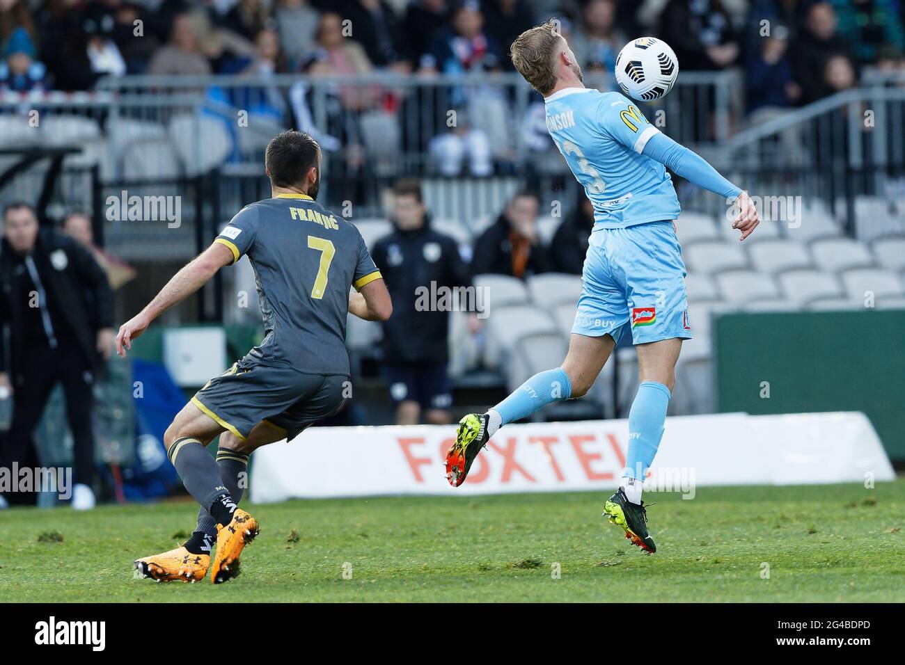 Sydney, Australie. 20 juin 2021. Nathaniel ATKINSON, de Melbourne City, bloque le ballon avec sa poitrine lors du match A-League entre Melbourne City et MacArthur au stade Netstrata Jubilee, le 20 juin 2021, à Sydney, Australie crédit : IIO IMAGES/Alay Live News Banque D'Images