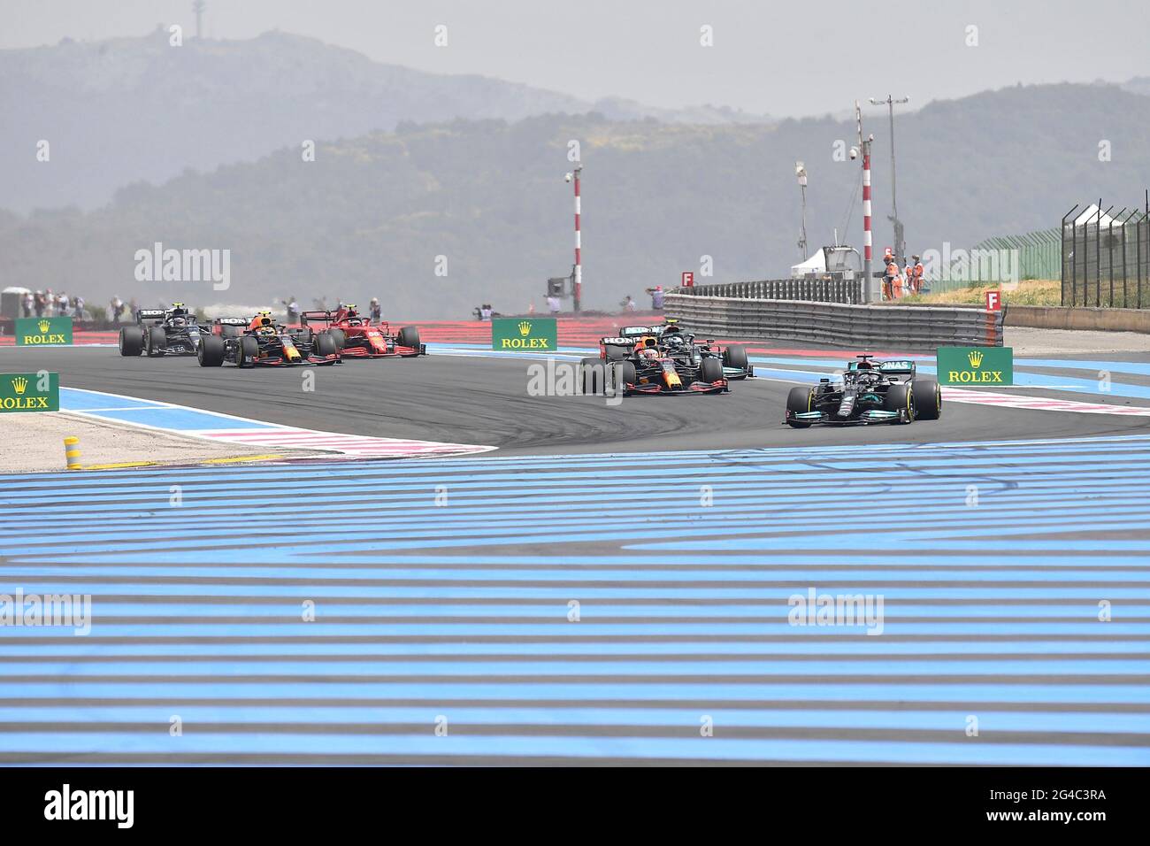 20 juin 2021, circuit Paul Ricard, le Castellet, FORMULE 1 EMIRATES GRAND PRIX DE FRANCE 2021, sur la photo départ de la course : Lewis Hamilton (GBR # 44), Mercedes-AMG Petronas Formula One Team, Max Verstappen (NEL # 33), Red Bull Racing Honda, Valtteri Bottas (fin # 77), Mercedes-AMG Petronas Formula One Team, Formule 1 Team Sergio Perez (MEX # 11), Red Bull Racing Honda, Carlos Sainz Jr. (ESP # 55), Scuderia Ferrari Mission Winnow, Sebastian Vettel ( DEU # 5), Aston Martin Cognizant Formula One Team Banque D'Images