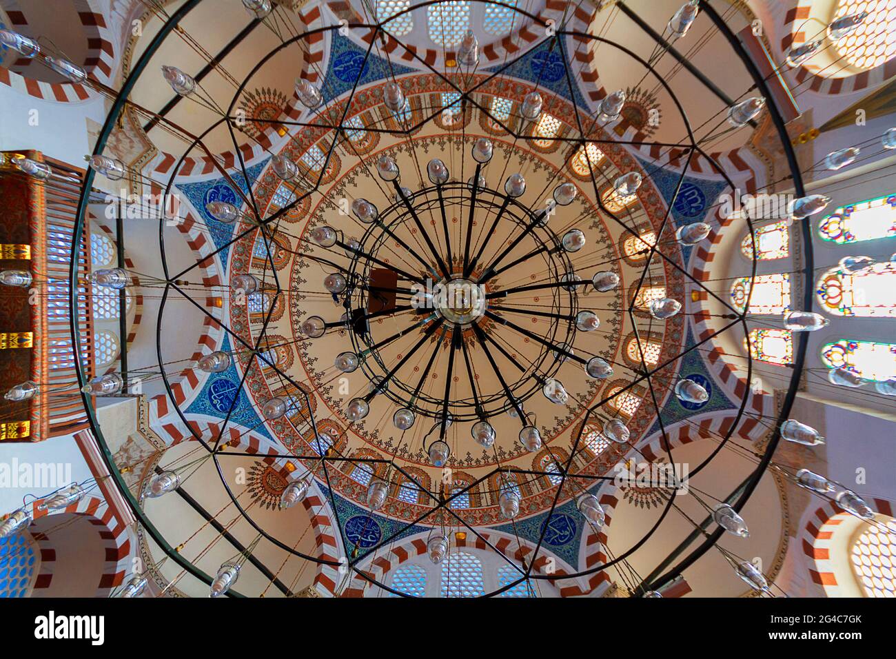 Dôme de la mosquée Rustem Pasha construite au XVIe siècle, Istanbul, Turquie Banque D'Images