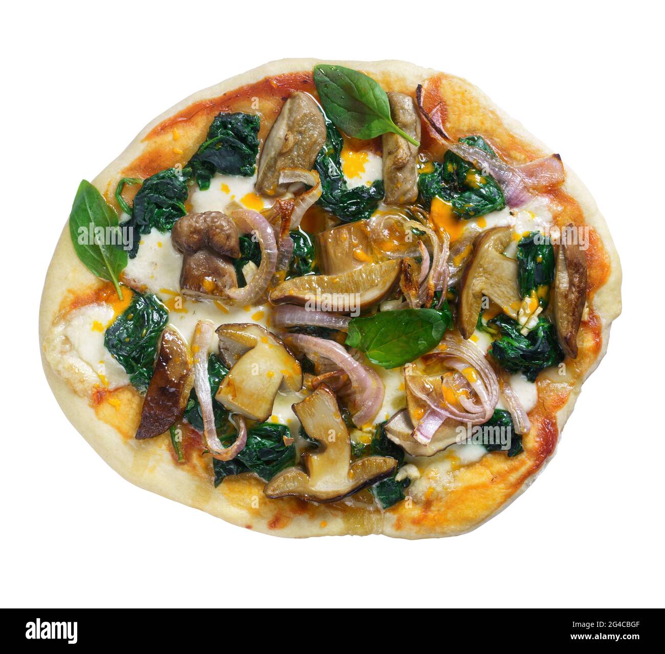 Pizza entière maison avec champignons, épinards, mozzarella, oignon. Vue de dessus, isolée Banque D'Images