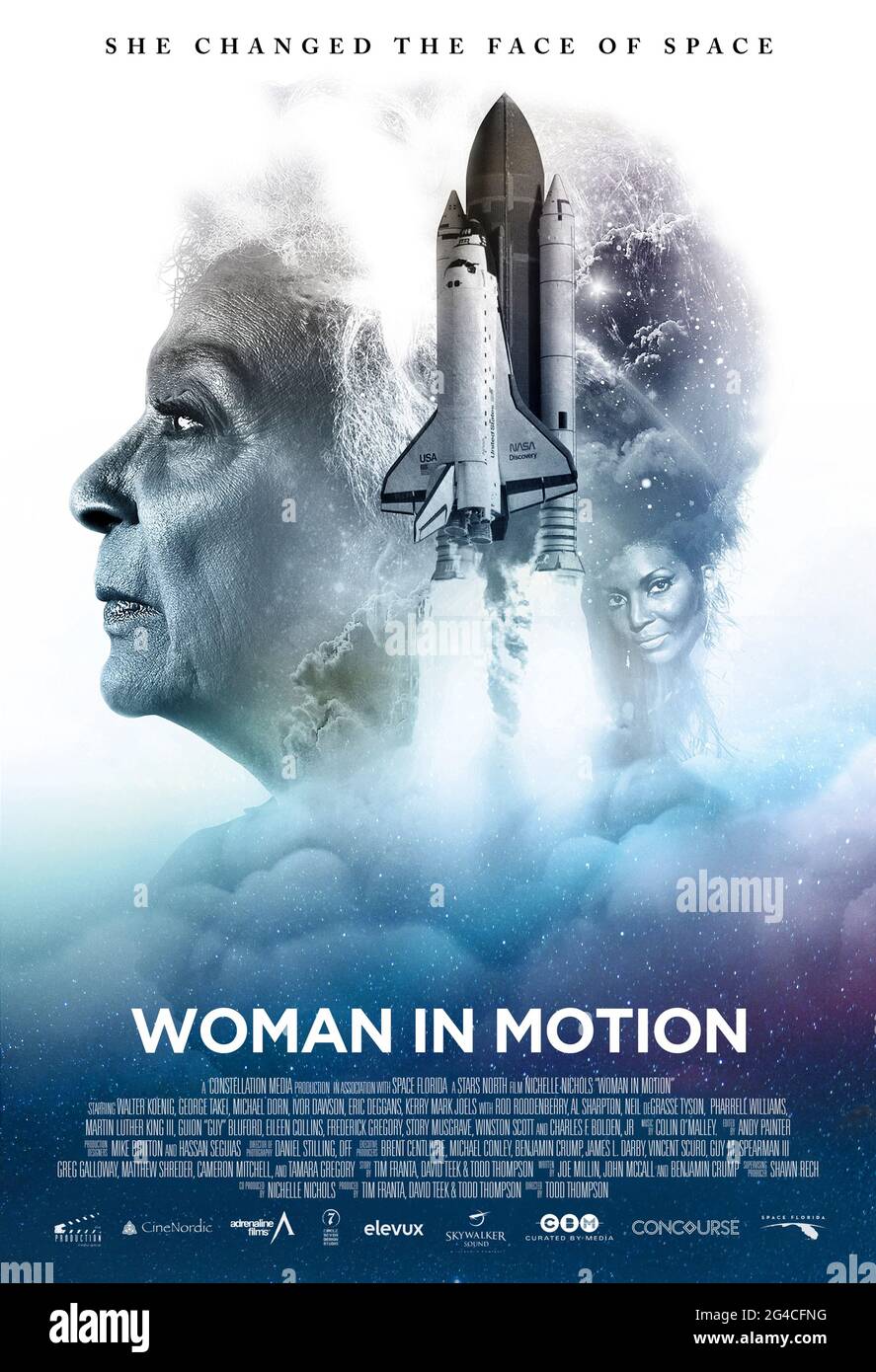 Woman in Motion (2019) dirigé par Todd Thompson et mettant en vedette Nichelle Nichols, Vivica A. Fox, Michael Dorn et Ashley Eckstein. Documentaire sur Nichelle Nichelle Nichols (Lt. Uhura de Star Trek), une campagne de recrutement de la NASA pour des hommes et des femmes noirs, latinos et asiatiques à voler dans l'espace. Banque D'Images