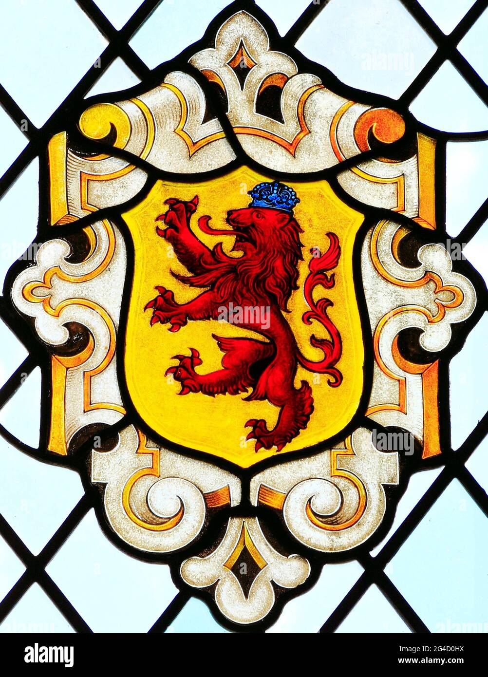 Héraldique, heralsèche, lion endémique, couronne, vitrail, East Barsham Manor, Norfolk, Angleterre, Royaume-Uni Banque D'Images