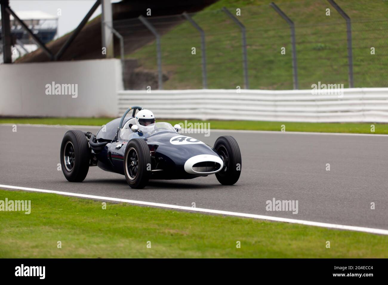 Tania Pilkinton, à la conduite de son Bleu, 1957, Cooper T43, pendant le Trophée Maserati pour les voitures de Grand prix pré '66 de HGPCA, au 2017, Silverstone Classic Banque D'Images